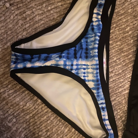 Athletic swimsuit size M 🌴 - Picture 2 of 3